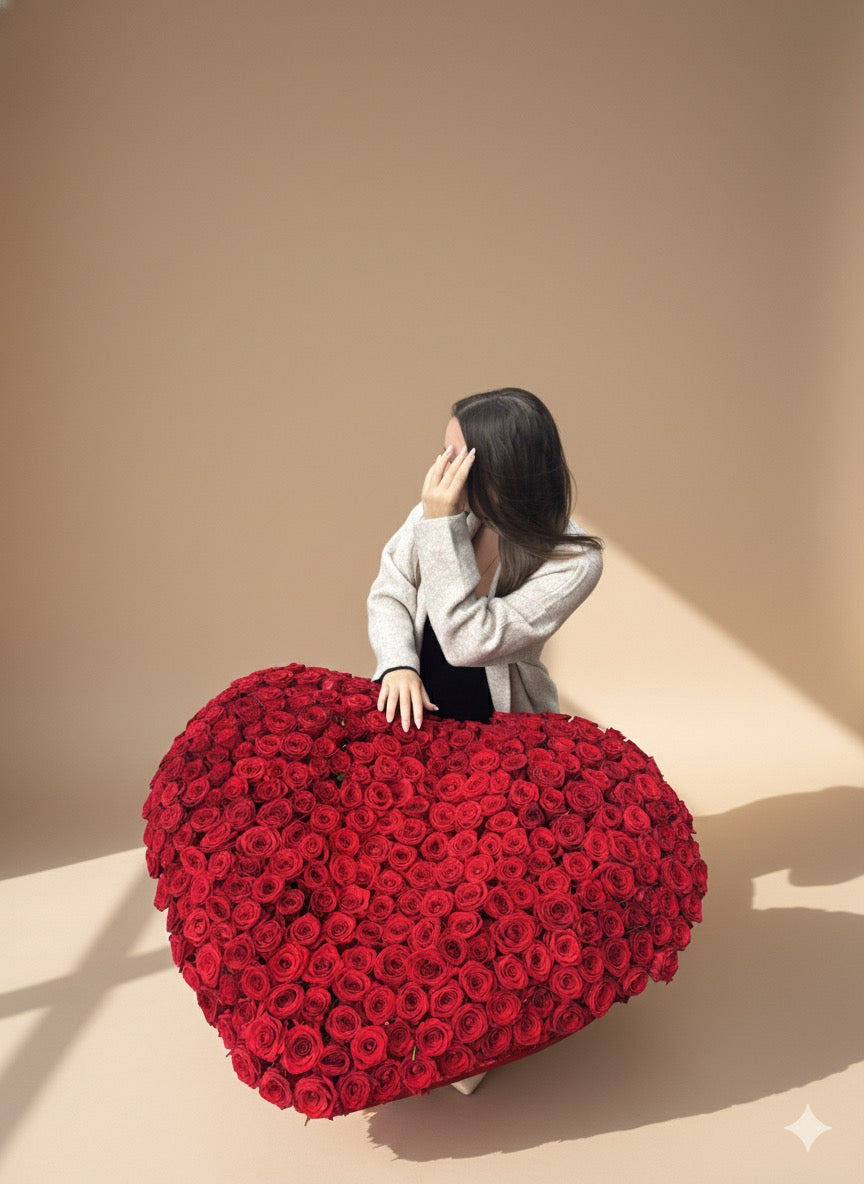 Eternal Love – 300 Rose 3D Heart